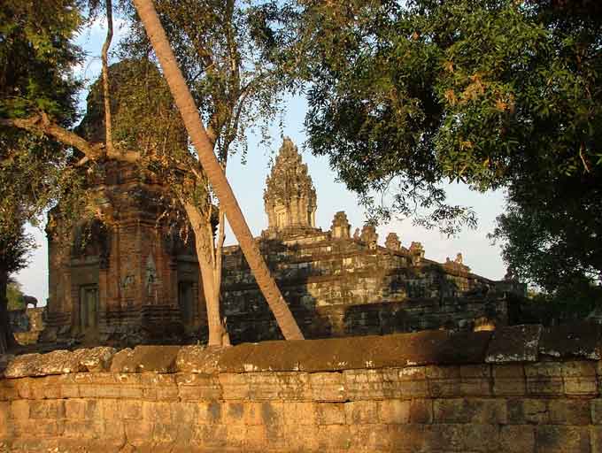 Roluos Cambodge temple d'Angkor - Roluos